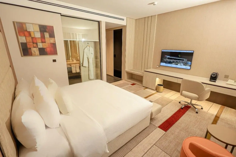 Deluxe Double room with city view
