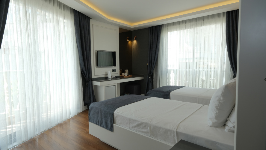 Superior Twin room with balcony and with city view