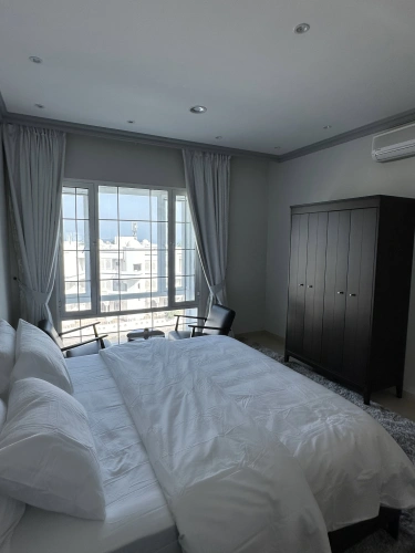 3 Bedrooms Apartment with view