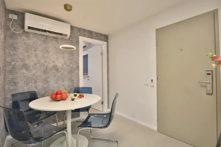 Cozy and stylish Monet Apartments