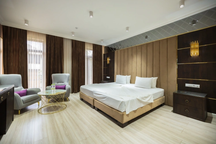 Double Suite