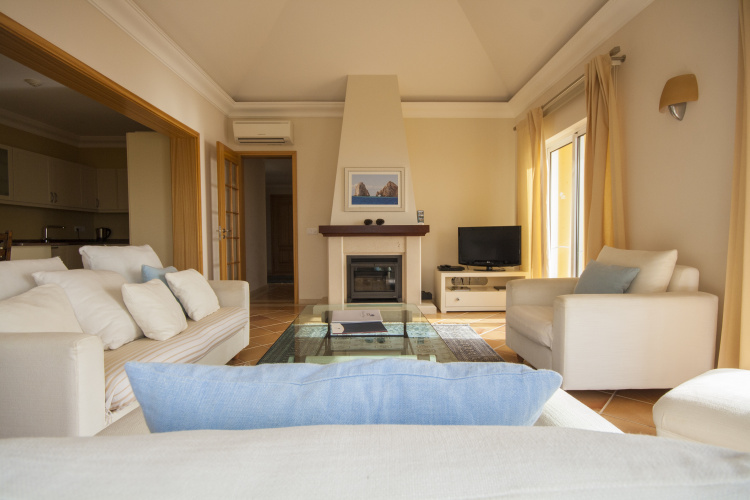 2 Bedrooms Signature Suite with sea view