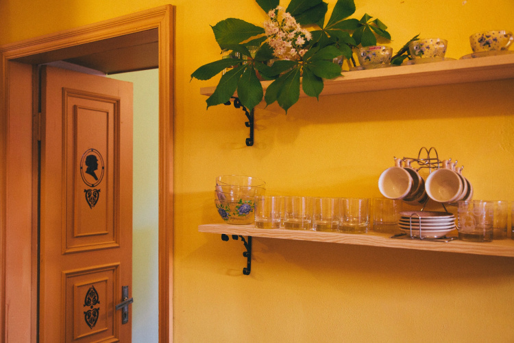 Elementarno Hostel