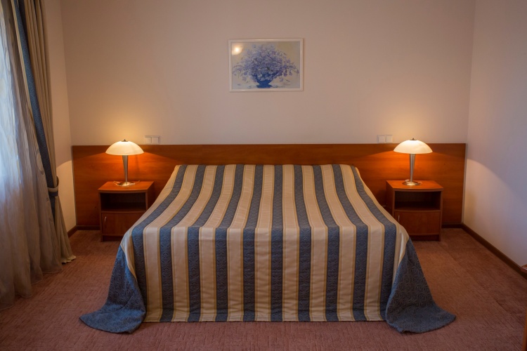 Large Double Suite