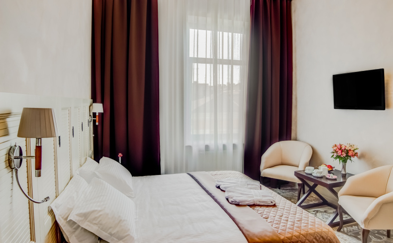 Standard Double room with view
