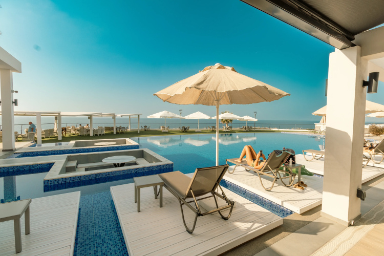 Caesar Cliff Resort Apartment Hotel