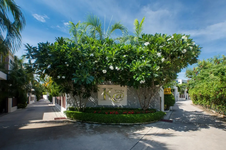 Raja 4BR Private Pool Villa