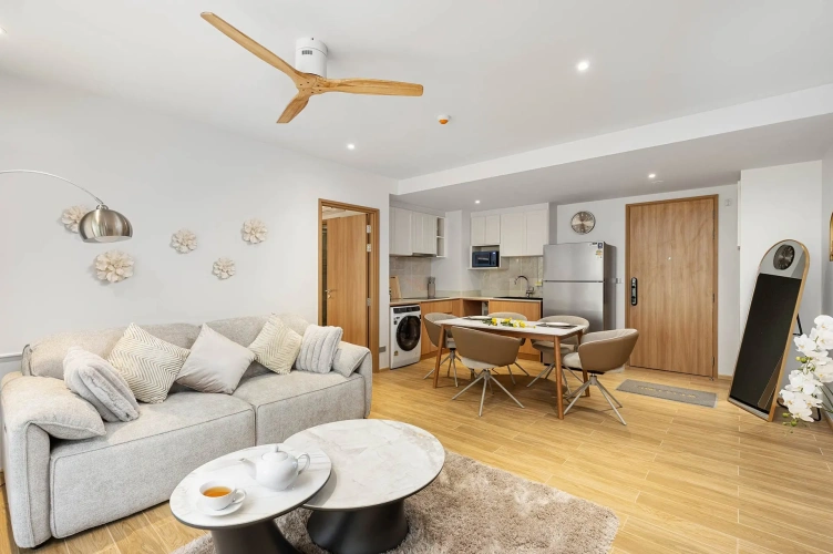 3 Bedrooms Apartment with balcony