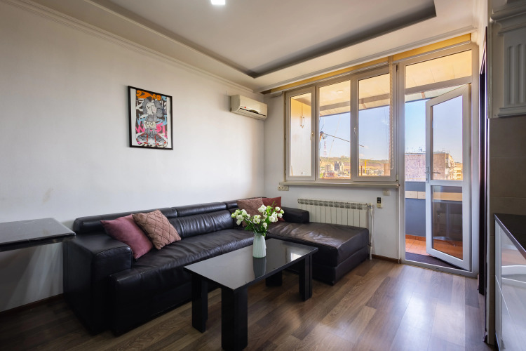 Фотография номера квартиры Квартира 2-к, улица Езника Кохбаци, KO100