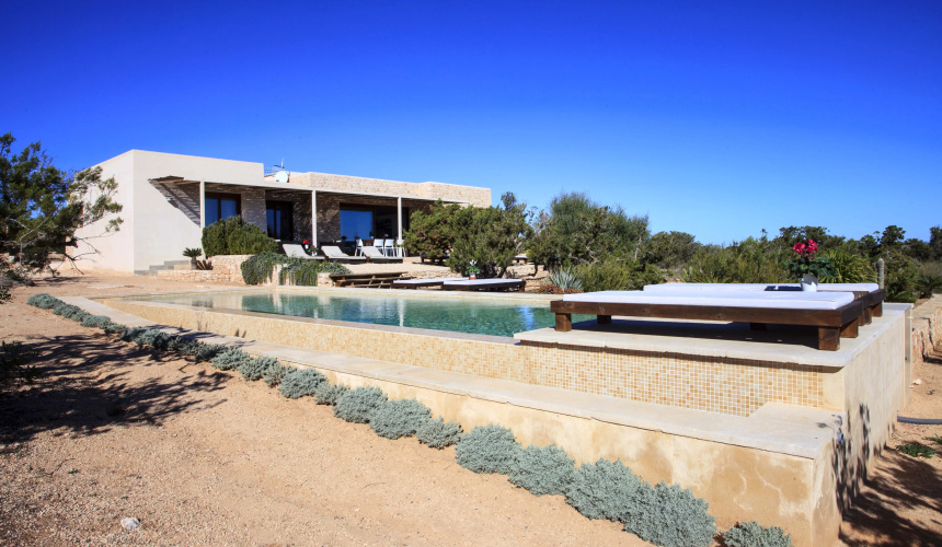 Romero Villa