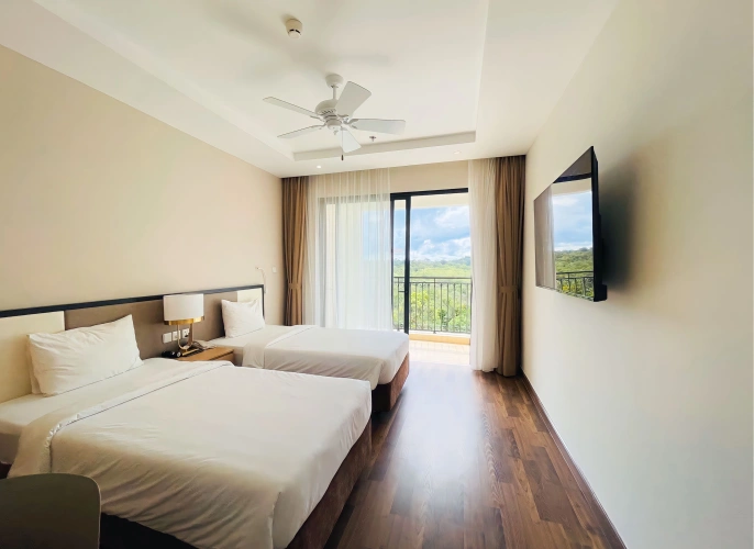 Standard Twin room with balcony