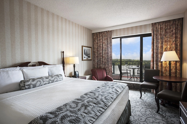 The Brock Niagara Falls Fallsview, Tapestry by Hilton