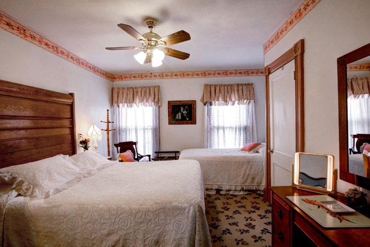 1 Bedroom Suite with city view