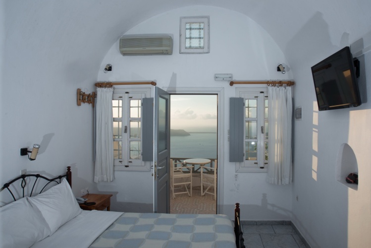 Single Studio with balcony and with view