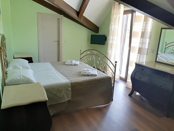 Standard Double room with mountain view