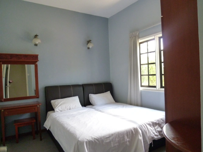 3 Bedrooms Apartment