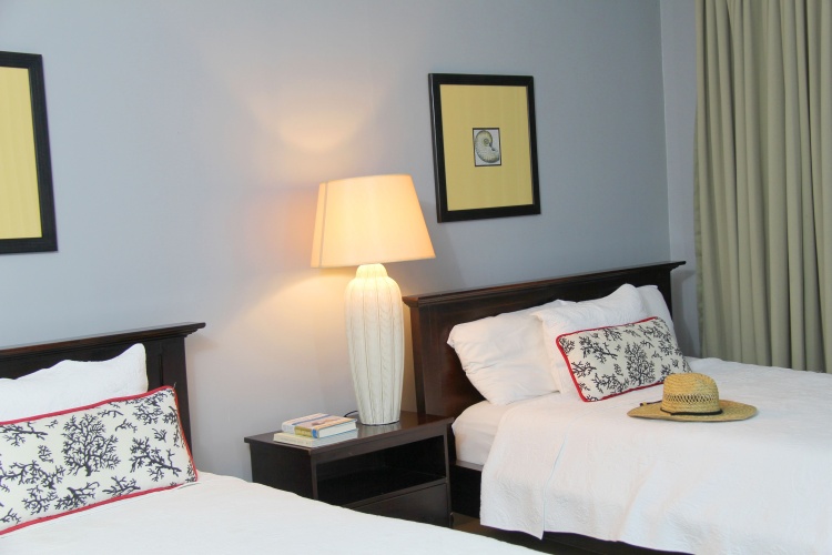 Standard Twin room with harbour view