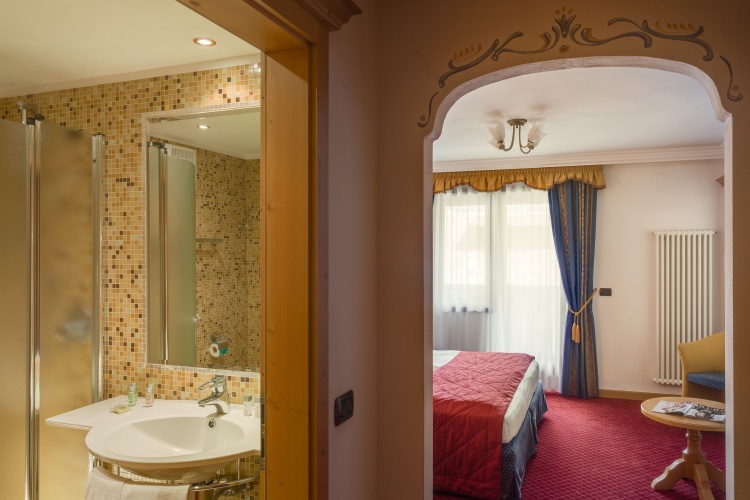 Classic Quadruple room