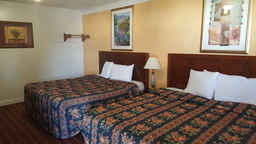 Deluxe Quadruple room