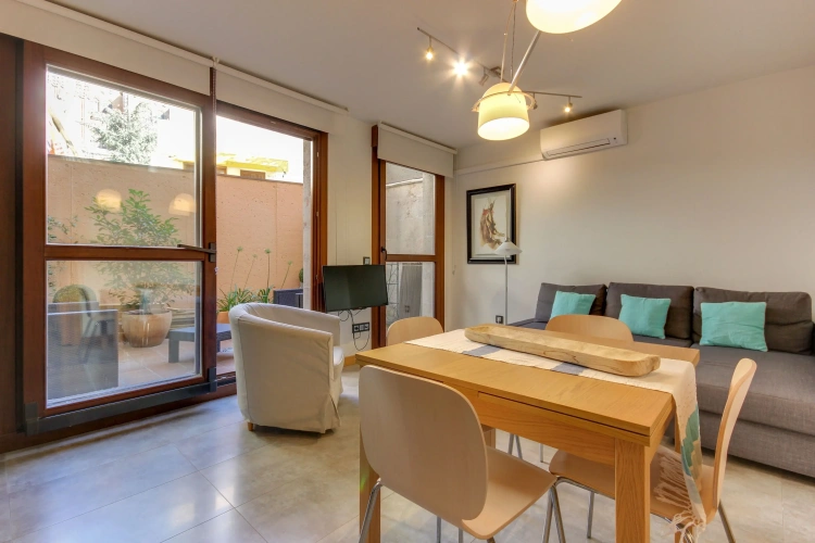 2 Bedrooms Luxury Apartment