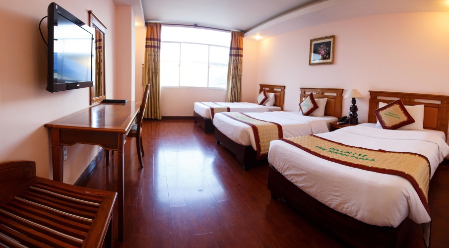 Standard Triple room