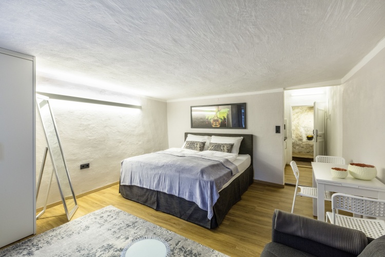 1 Bedroom Deluxe Apartment
