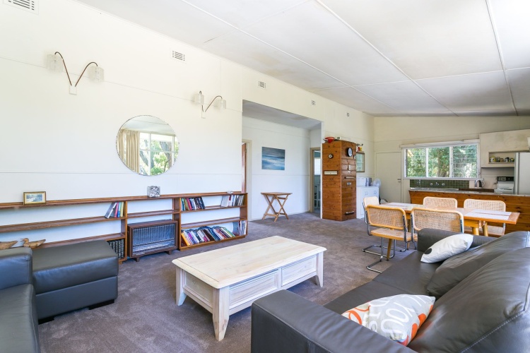 3 Bedrooms Cottage