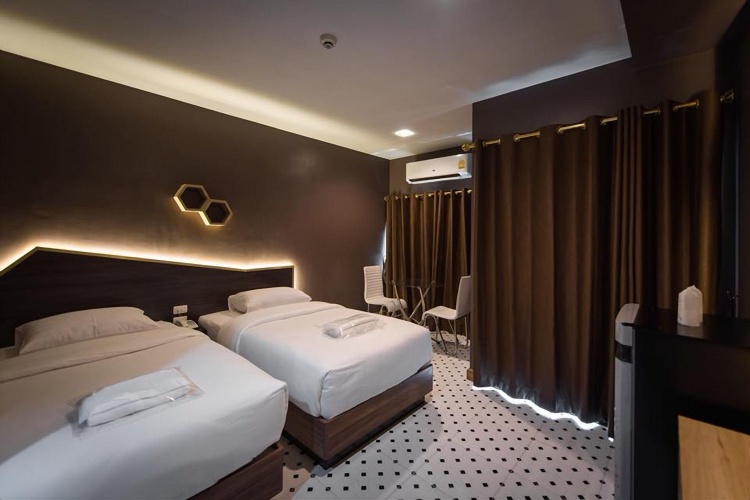 Standard Twin room