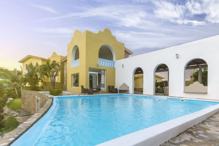 4 Bedrooms Cottage