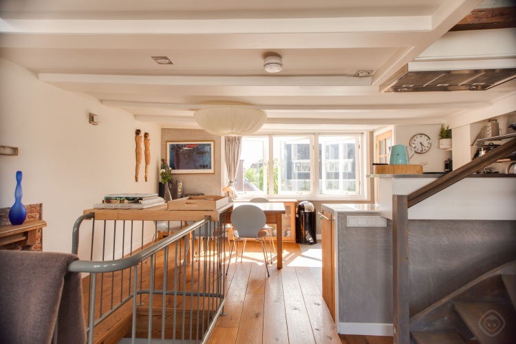 2 Bedrooms Apartment with canal view