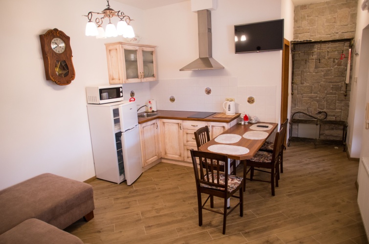 2 Bedrooms Apartment with balcony and with view