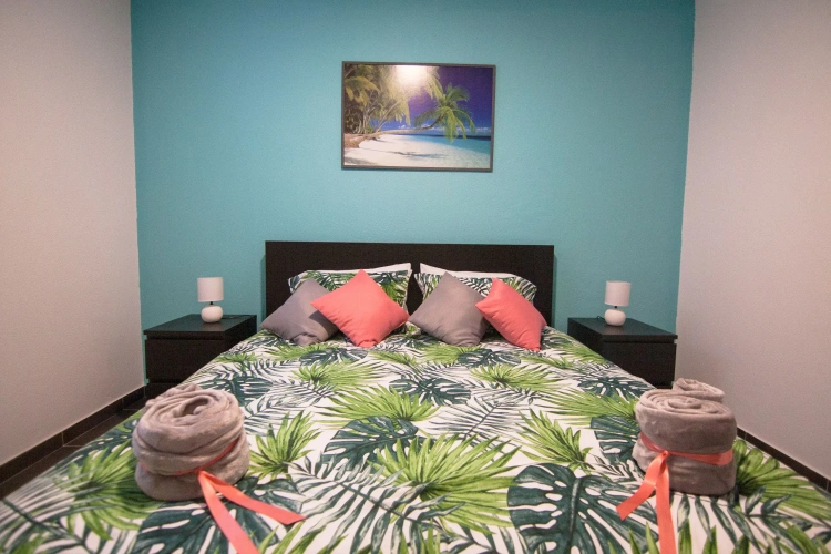 2 Bedrooms Cottage