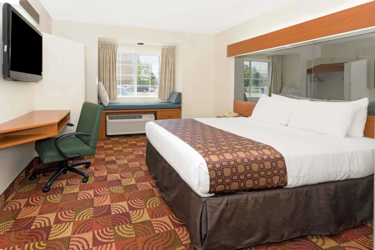 Standard Mobility Accessible Double room
