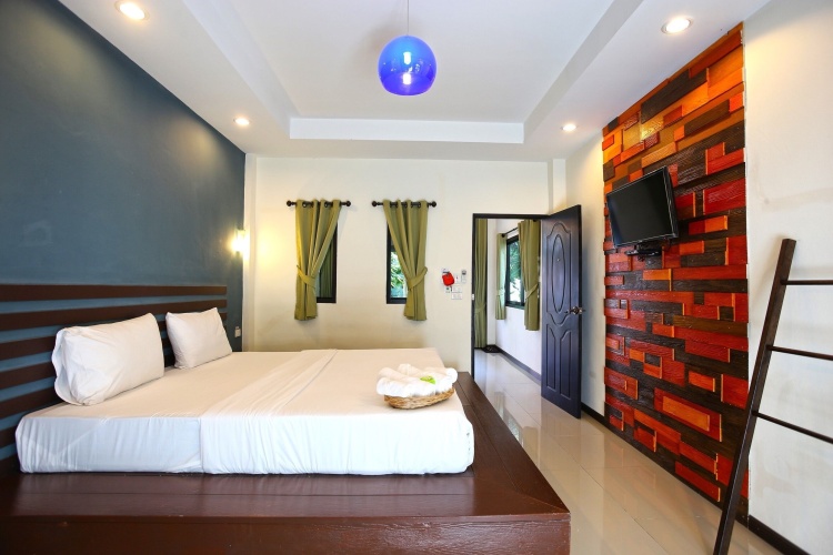 Standard Twin room with view