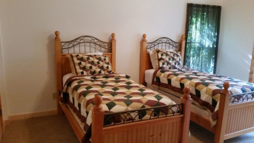 4 Bedrooms Cottage