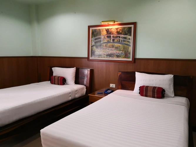 Standard Twin room