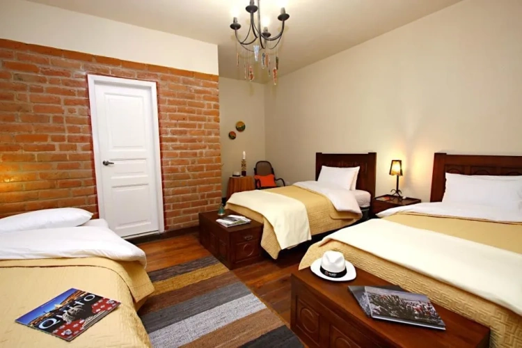 Standard Triple room