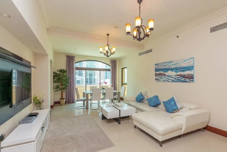 2 Bedrooms Apartment
