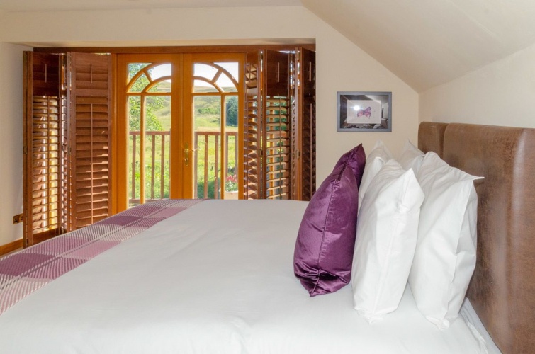 3 Bedrooms Luxury Cottage