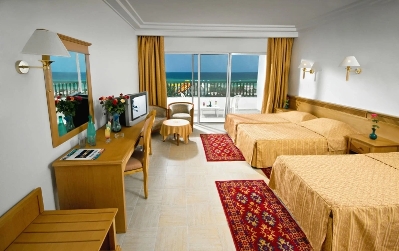 Standard Triple room