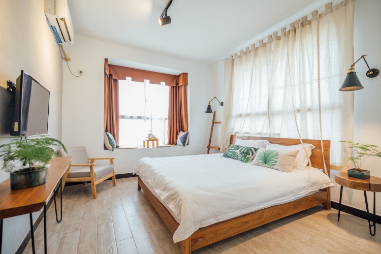 1 Bedroom Comfort room