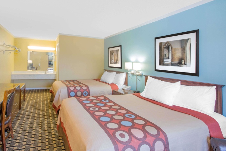 Standard Quadruple room
