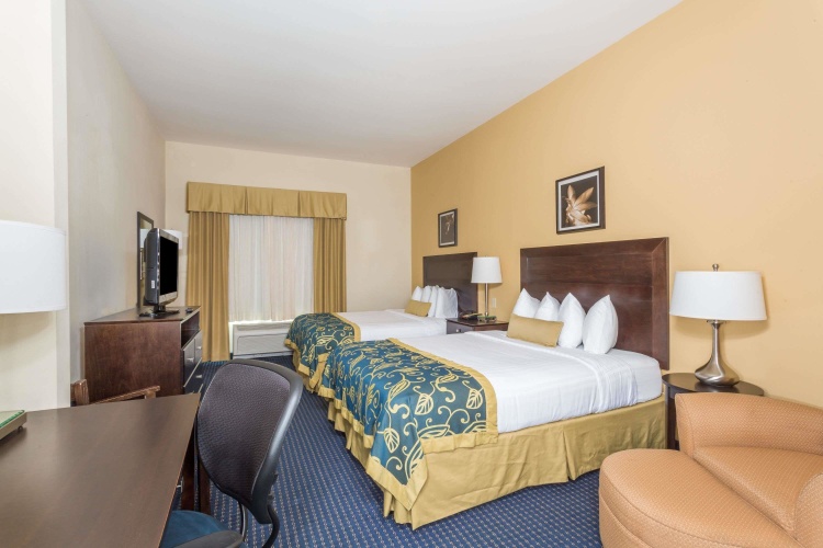 Standard Quadruple room