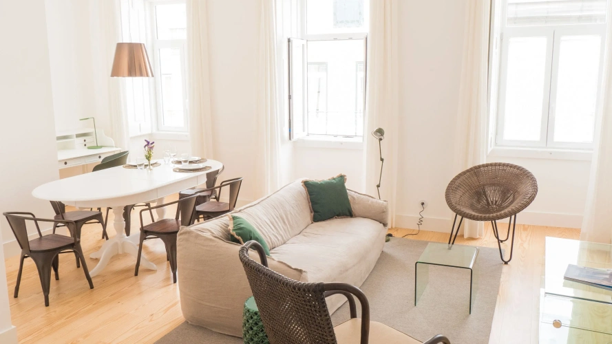 3 Bedrooms Apartment