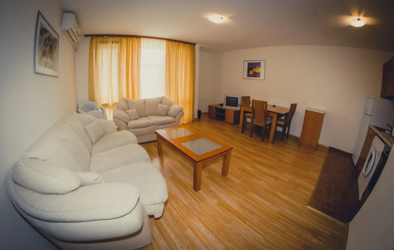 1 Bedroom Apartment with balcony