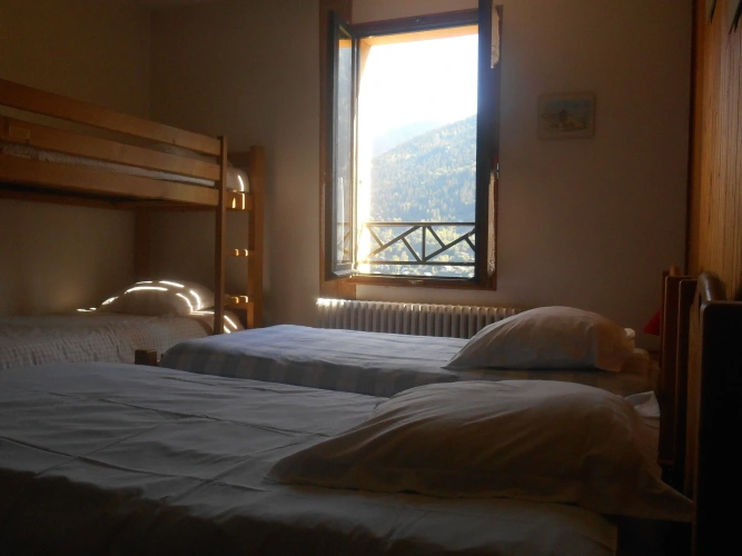 Standard Triple room with mountain view