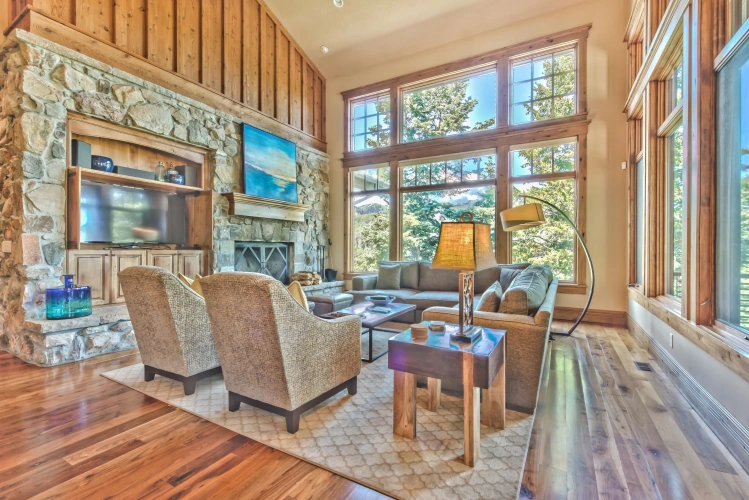 5 Bedrooms Cottage