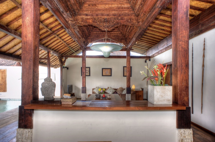 3 Bedrooms Sextuple Villa