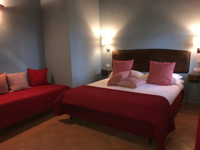 Standard Triple room
