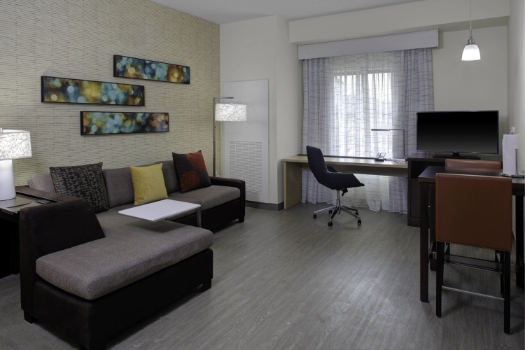 1 Bedroom Suite